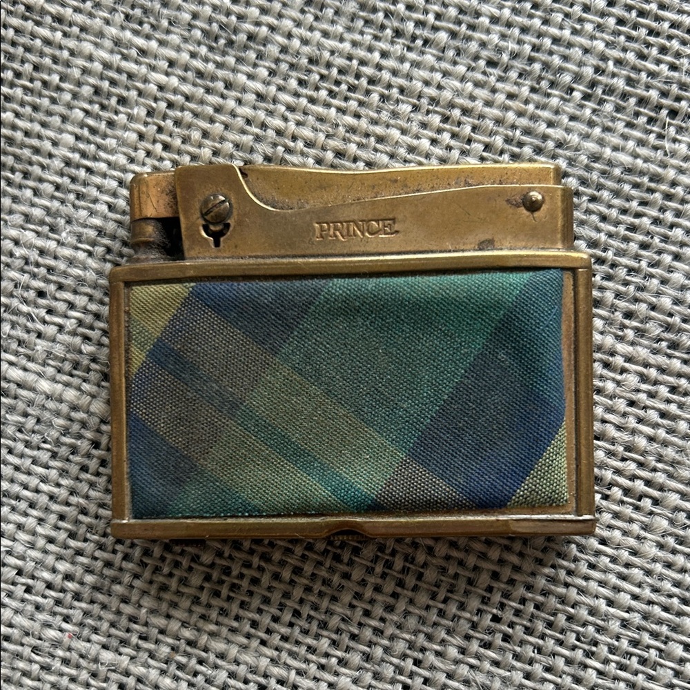Prince Ribbon Brass Lighter Antique
